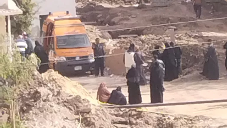 شيماء وأطفالها الأربعة.. وداع حزين لضحايا غاز شبرا الخيمة من أمام مشرح