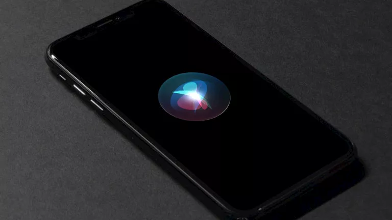 آبل تخطط لإطلاق نسخة جديدة من سيري مدعومة بـ Gemini من جوجل