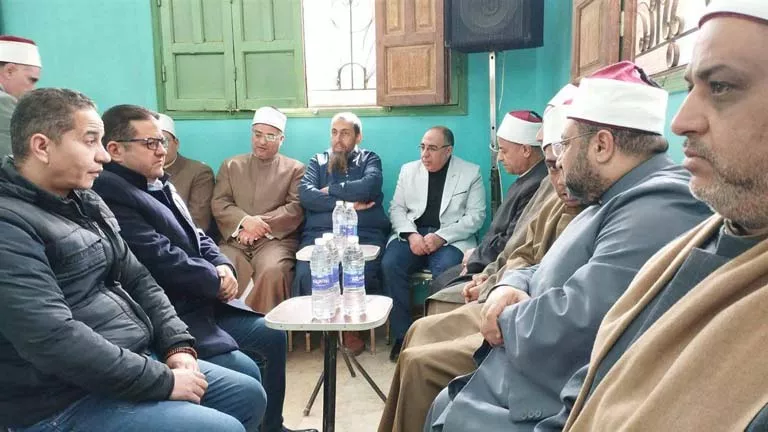 أوقاف القليوبية تعزي أسر ضحايا حادث تسريب الغاز بميت عاصم- صور