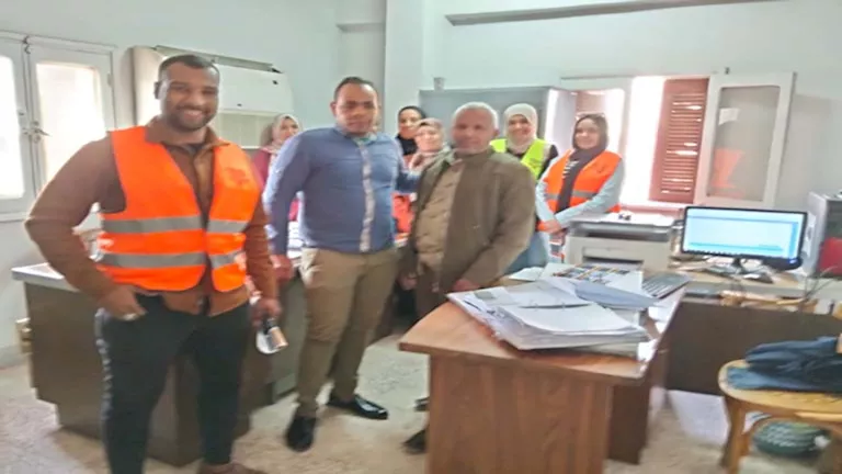 مبادرة لتوعية الموظفين في الأقصر بمخاطر الإدمان -صور