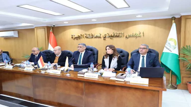 وزير الإسكان يتابع الموقف التنفيذي لمشروعات “حياة كريمة” لتطوير قرى ال