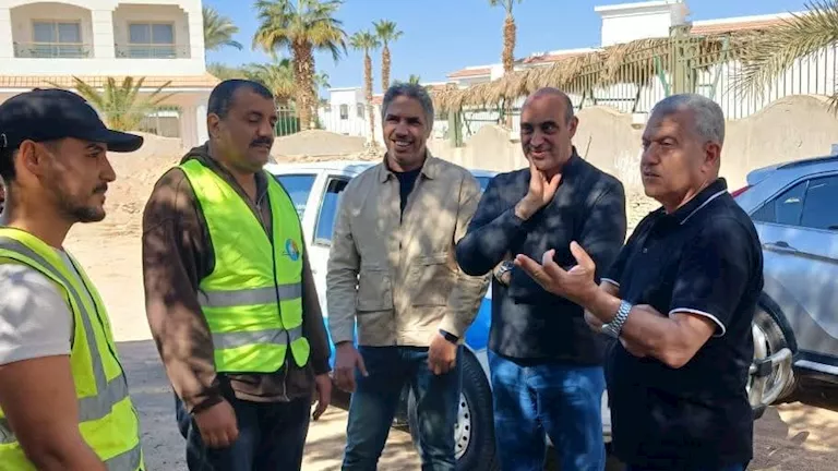 رئيس مياه سيناء يتفقد مواقع الصرف الصحي الحيوية بشرم الشيخ (صور)