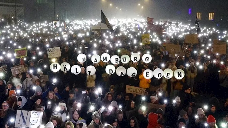 الوضع الأمني غير مستقر.. أمريكا تحض رعاياها على مغادرة فنزويلا فورًا