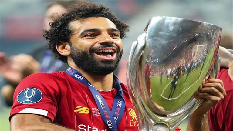 محمد صلاح يتوج بلقب السوبر الأوروبي