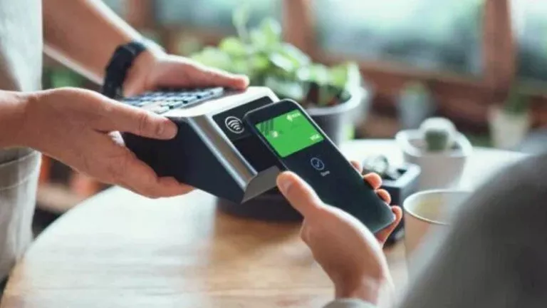 بعد إطلاقها.. ما هي خدمة المدفوعات اللاتلامسية وكيف تستفيد منها؟
