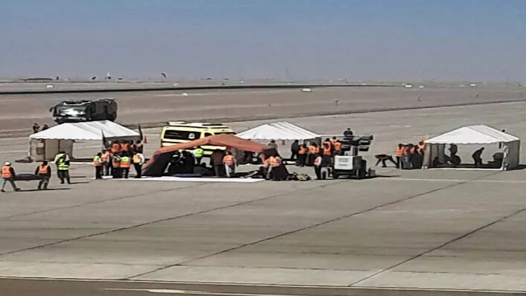 مصر – طيور تحطم طائرة.. مناورة طوارئ شاملة بمطار أسوان (صور)