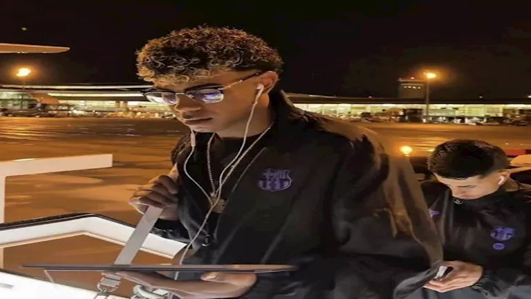 زملاء حمزة عبد الكريم.. برشلونة يضم 4 لاعبين من فريق الرديف