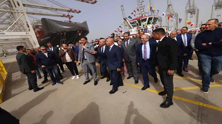 مصر – كامل الوزير يشهد التشغيل التجريبي التجاري لمحطة “يحيا مصر 1” بميناء السد
