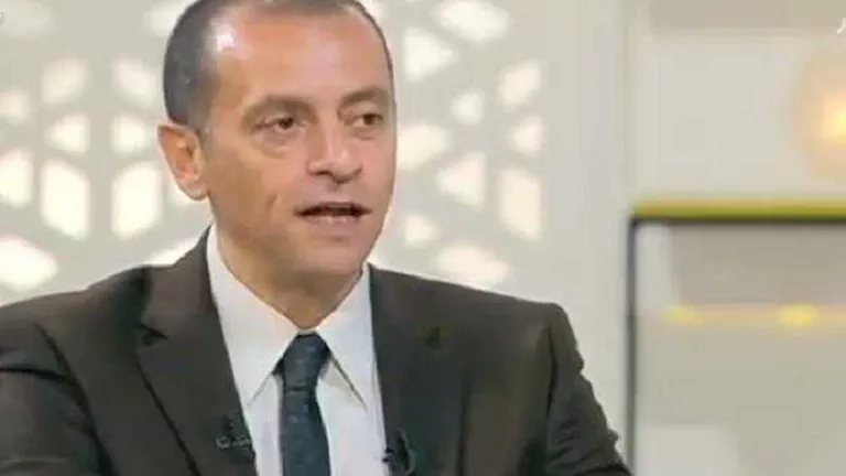 المحافظون الجدد.. عمرو لاشين يؤدي اليمين الدستورية محافظًا لأسوان 