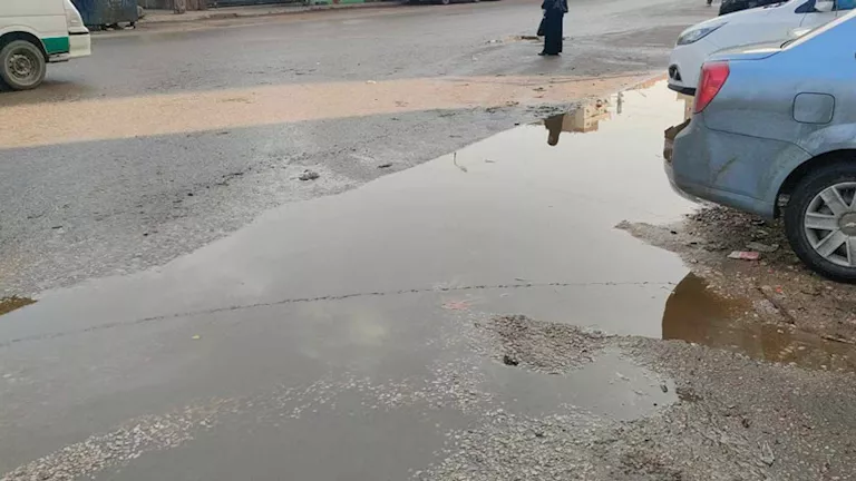 الأمطار تُحاصر شوارع الفيوم والكهرباء تُحذر المواطنين -صور