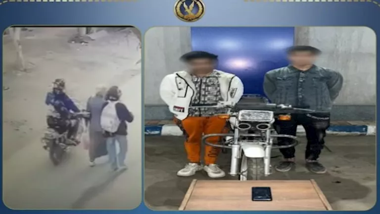 مصر – لحظة اختطاف حقيبة سيدة على يد عاطلين يستقلان دراجة نارية بالدقهلية