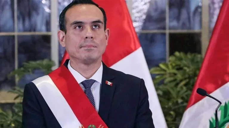 بيرو.. الكونجرس يصوت لصالح عزل الرئيس المؤقت خوزيه جيري