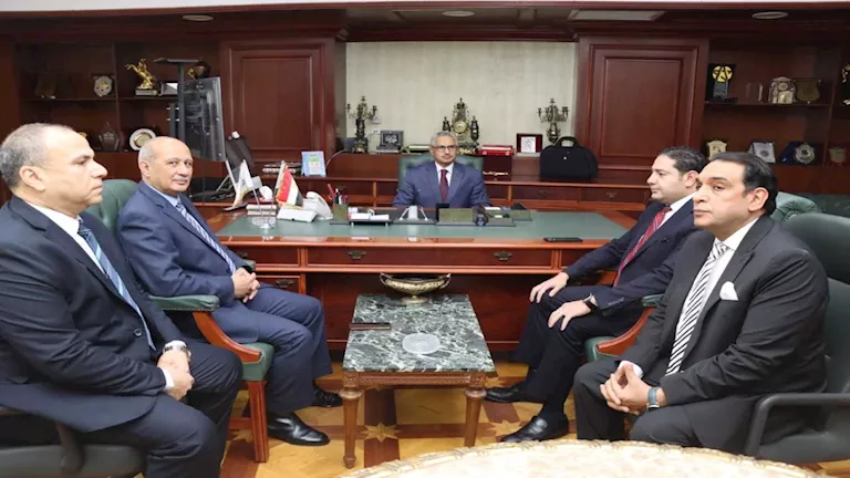 محافظ بني سويف الجديد يستهل عمله باجتماع مع القيادات التنفيذية