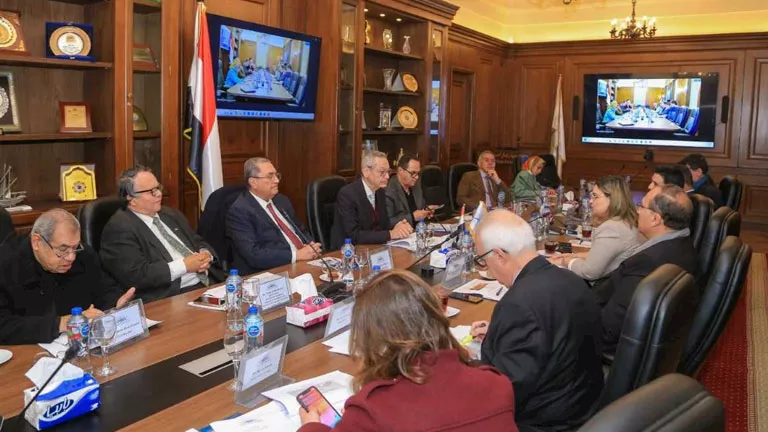 “رجال أعمال إسكندرية” و”الملحق التجاري التركي” يبحثان التعاون المشترك