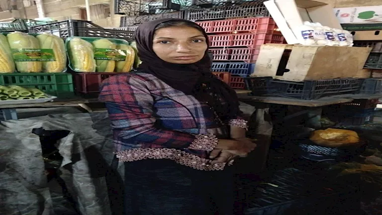 باعت ذهبها لزوجها فهجرها.. قصة هيام وكفاح أم لخمسة أطفال 