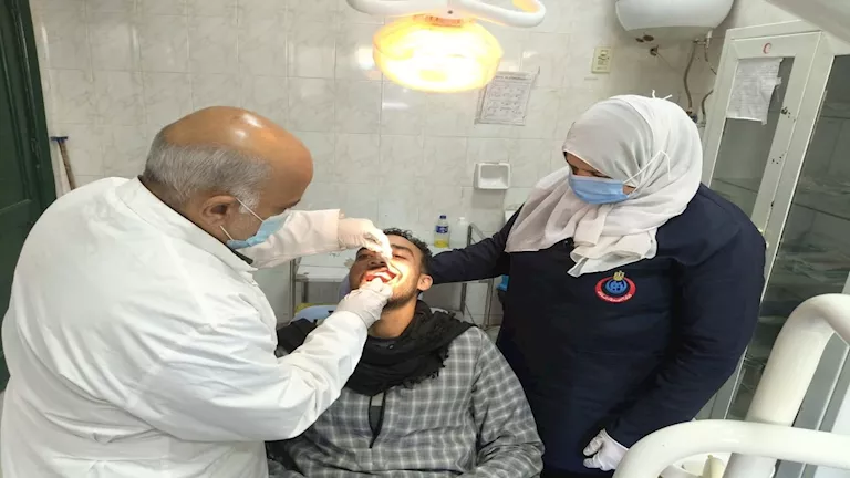 مصر – 1171 فحصاً وعلاجاً مجانياً ضمن قافلة “الحياة الكريمة” بالمنيا