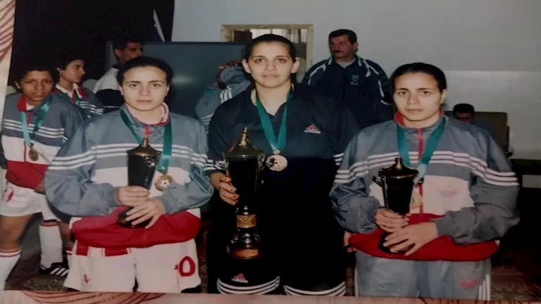 إبراهيم وحسام حسن السيدات.. حكاية “ريهام ووسام” أول توأم في منتخب مصر