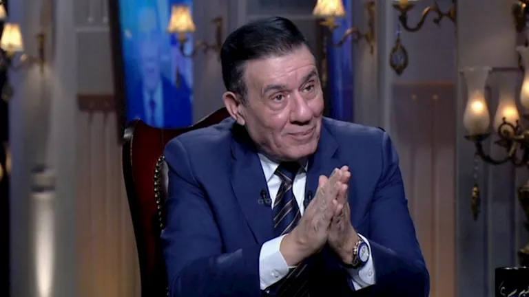 مدحت شلبي لـ"حبر سري": قفلت السكة في وش عادل إمام" 