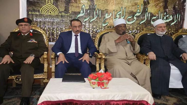 محافظ سوهاج يشهد احتفالية اليوم السنوي للأزهر الشريف بحضور عباس شومان