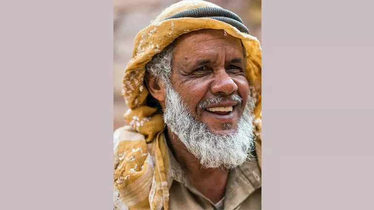 مصر – محافظ جنوب سيناء ينعي الشيخ أحمد منصور “حكيم كاترين”