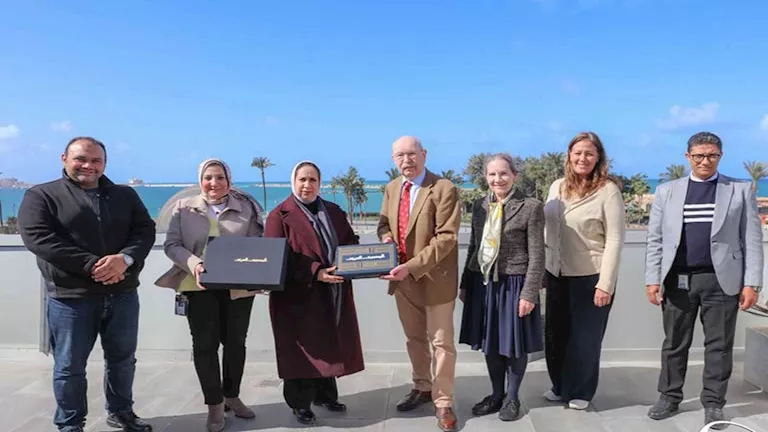 مصر – لأول مرة في مصر.. “مصحف مسقط” الرقمي بمكتبة الإسكندرية (صور)