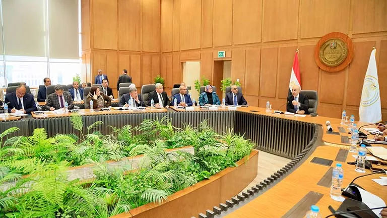 تفاصيل اجتماع وزير التعليم مع المديريات.. تشديد على إتقان الطلاب للقرا