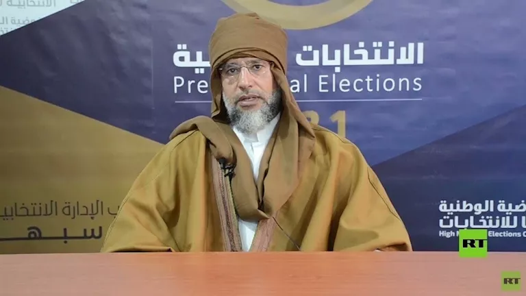 انهيار محامي سيف الإسلام القذافي من البكاء بعد أنباء مقتله في الزنتان