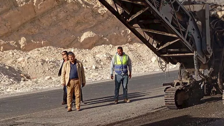 مصر – بالصور – أبو زنيمة يرفع كفاءة الطريق الساحلي ضمن خطة تنموية شاملة