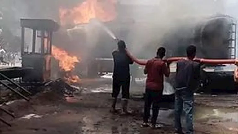 مصر – احتراق طلمبة بنزين.. حريق يثير الذعر في محطة بنزين بالمنوفية