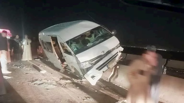 مصر – إصابة 8 أشخاص في حادث انقلاب ميكروباص ببني سويف