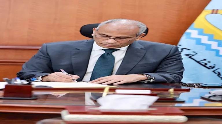 زيادة أسعار الوقود.. محافظ كفر الشيخ يعتمد التعريفة الجديدة لخطوط المو