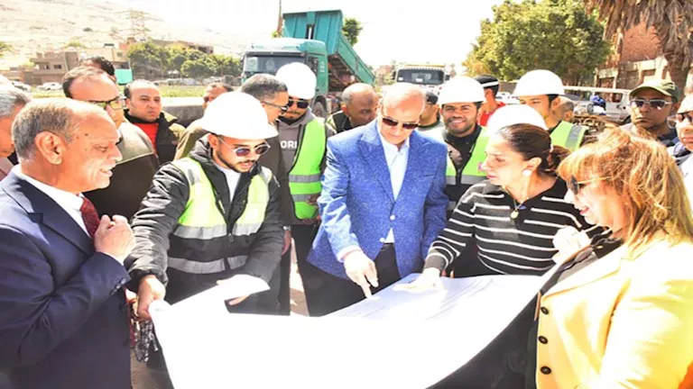 مصر – نسبة إنجاز 55% من مشروع خط طرد البركة ومحافظ أسيوط يتابع الميدان
