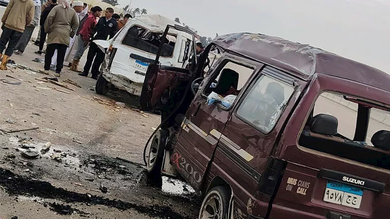 ننشر أسماء مصابي حادث تصادم سيارتي ميكروباص بالإسكندرية