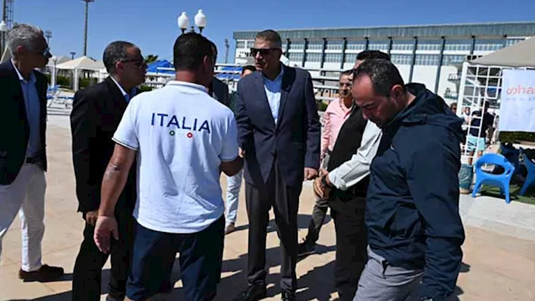 ختام معسكر المنتخب الإيطالي للسباحة المفتوحة بشرم الشيخ (صور)