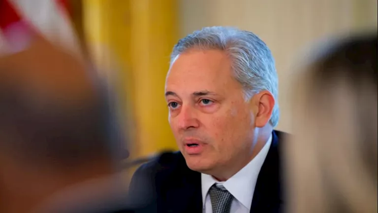 مستشار في إدارة ترامب يدعو لإعلان النصر والانسحاب من الحرب مع إيران