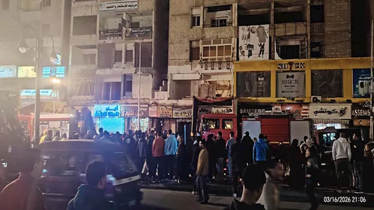 مصرع وإصابة 3 أشخاص في انهيار سقف مخبز بالإسكندرية (صور)