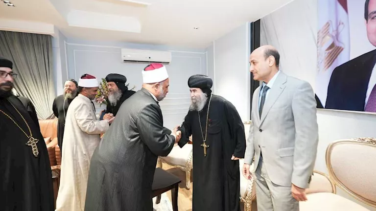 محافظ أسيوط يستقبل وفدًا من القيادات الدينية لتهنئته بقرب حلول عيد الف