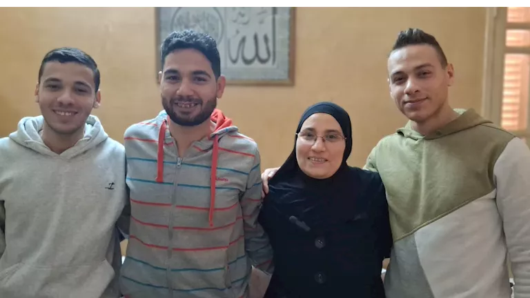 معاناة وأمل.. قصة حسناء جلال الأم المثالية في أسيوط 2026