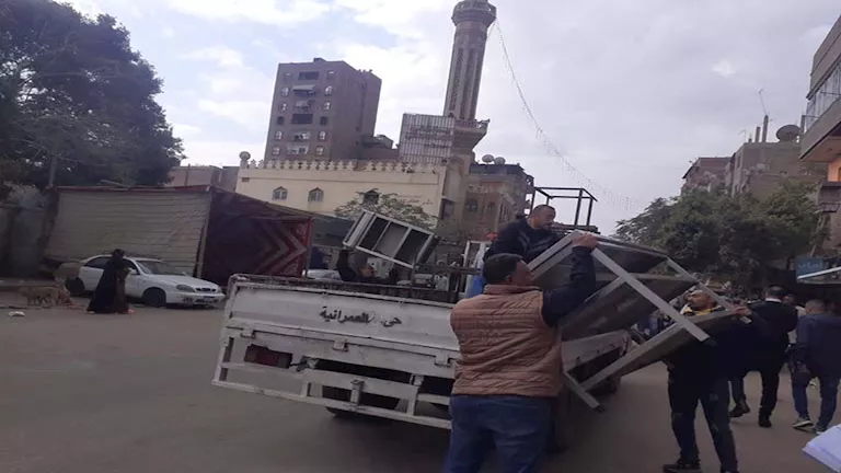 إزالة التعديات بالجيزة.. رفع 300 حالة إشغال بالعمرانية