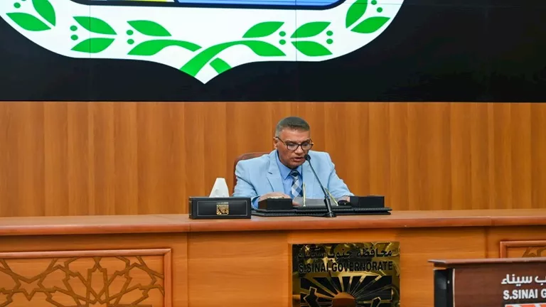 محافظ جنوب سيناء يشيد بدور السيدات في برنامج “المرأة تقود” (صور)