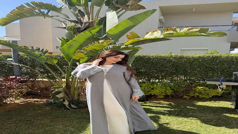 4 صور لزوجة عماد متعب