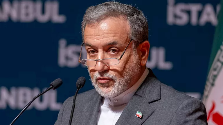 عراقجي يتهم واشنطن بقصف مدرسة في ايران وجريمة حرب