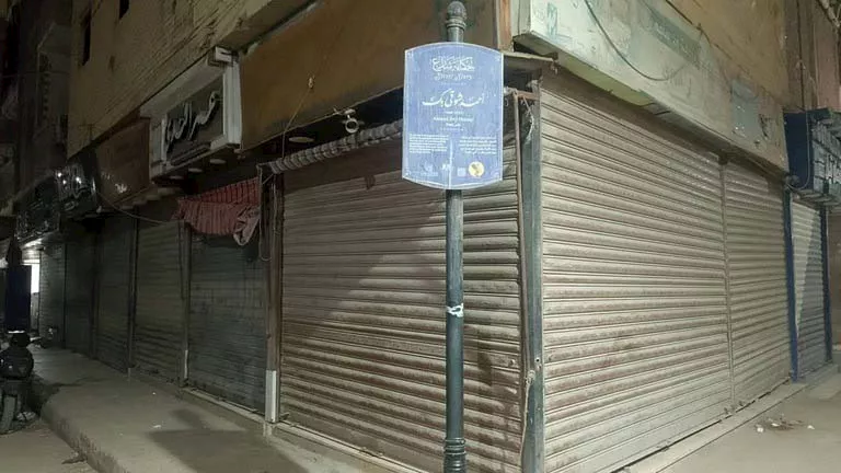 مصر – التزام كامل بالمنيا.. المحلات التجارية تغلق أبوابها في الموعد المحدد (صور)