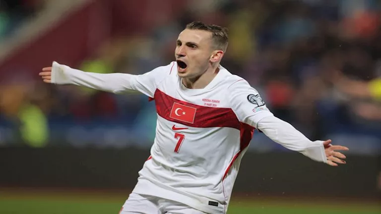 تركيا تصعد إلى كأس العالم بعد الفوز على كوسوفو تركيا تصعد إلى كأس العالم بعد الفوز على كوسوفو