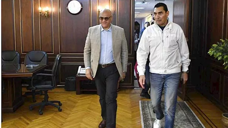 “توسيع قاعدة الممارسة”.. تفاصيل زيارة وزير الرياضة لمحافظ الإسكندرية