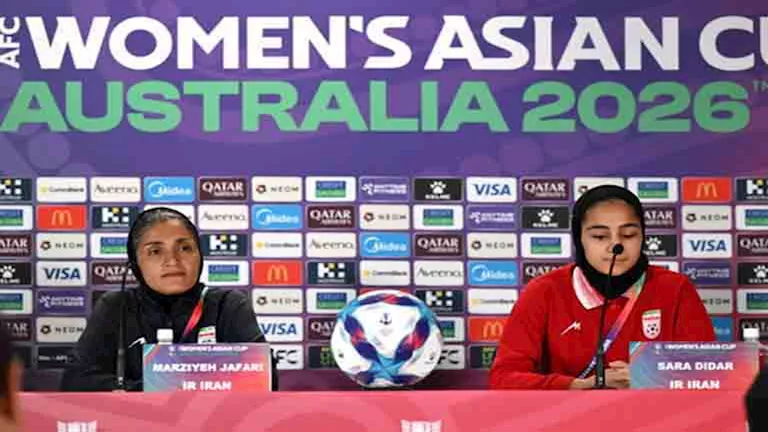 مدربة منتخب إيران تكشف معاناة اللاعبات في كأس آسيا