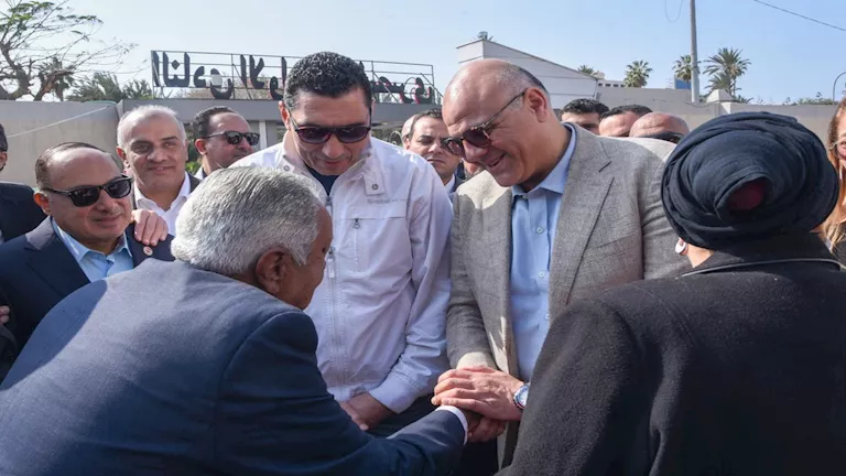 وزير الشباب ومحافظ الإسكندرية يشهدان افتتاح حمام سباحة بالنادي الأولمب