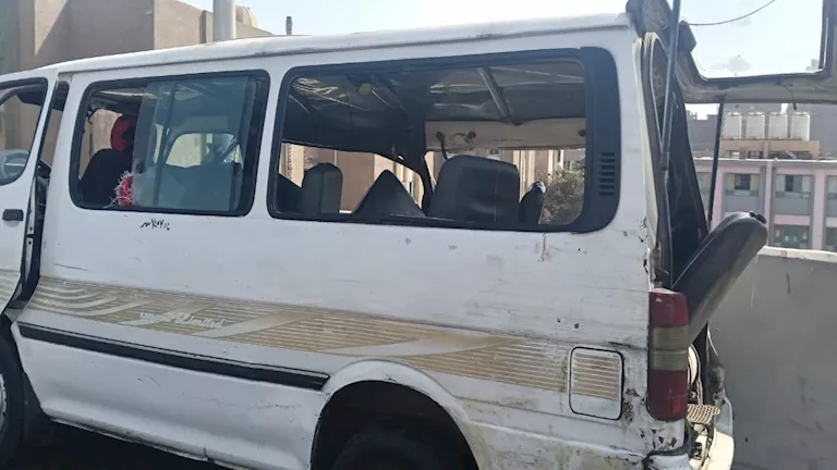 مصرع 3 أشخاص وإصابة آخرين في انقلاب ميكروباص أعلى محور عرابي