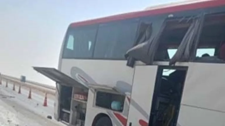 7 مصابين في تصادم سيارتين على صحراوي المنيا