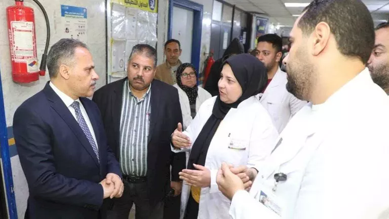 محافظ الشرقية يتفقد مستشفى ديرب نجم المركزي